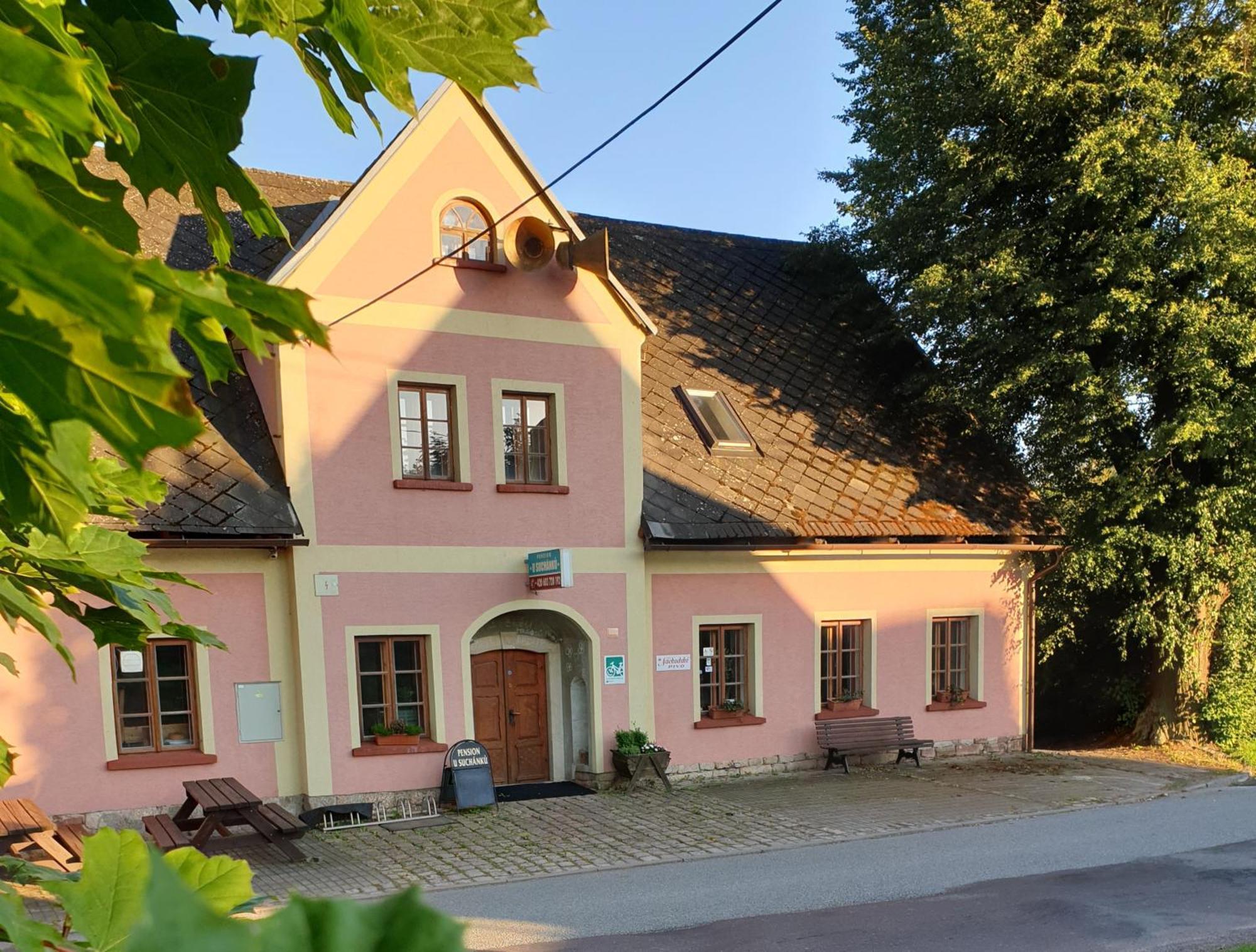 Penzion U Suchanku Mezimesti Exterior foto